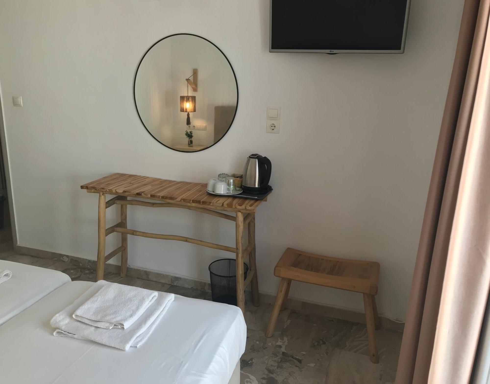 Vassiliki Rooms Páros Dış mekan fotoğraf